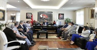 Başkan Akgül, Sivil Toplum Kuruluşları Platformu Yöneticilerini Ağırladı