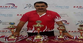Badminton Semineri Vermek İçin  Yunanistana Gitti