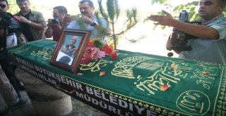 Unesco Yaşayan İnsan Hazinesi Hayri Dev Son Yolculuğuna Uğurlandı