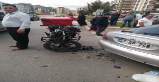 Samsunda Motosiklet Otomobile Çarptı: 1 Yaralı