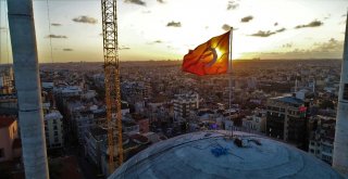 (Özel) Çalışmaların Sona Geldiği Taksim Camiinde Gün Batımı Mest Etti