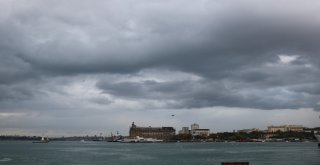 İstanbullular Güne Yağmurla Uyandı
