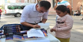 Elazığspora Destek İçin Meydanda  İmza Günü Düzenledi