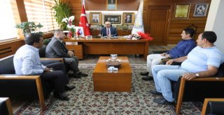 Gurbetçilerden Ay-Yıldız Camisine Bağış