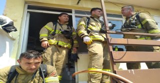 Balıkesirde Kısa Devre Yapan Ütü Yangına Neden Oldu