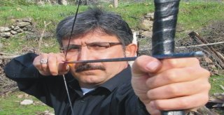 Yüreğir Kaymakamı Fatih Genelin Kitabı: “Az Daha Çoktur” Tükendi