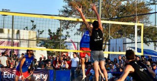 Plaj voleybolunun en iyileri İzmir’e geliyor