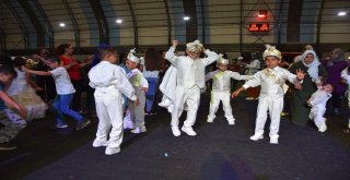 Dursunbey Belediyesinden Dillere Destan Sünnet Şöleni