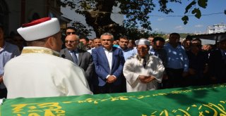 Milletvekili Savaşın Halası Toprağa Verildi