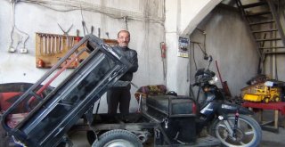 (Özel) İlkokul Mezunu Ustadan Cumhurbaşkanı Erdoğana Maket Tank