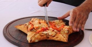 Çeşmede Dünya Standartlarında 500 Tllik Pizza