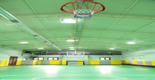 Kasımpaşa Çocuk Evleri Sitesinin Spor Salonu Yenilendi