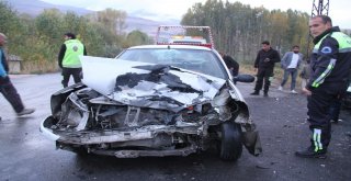 Muradiyede Trafik Kazası: 3 Yaralı