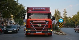 Uzman Çavuş Damada Ve Geline Tır Sürprizi