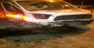 Önce Motosikletli, Sonra Ambulans Kaza Yaptı