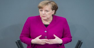 Merkel: Türkiyede Ekonomik Refah Görmek İstiyoruz”