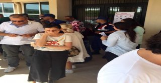 Aynı İsimli Yanlış İlçedeki Okula Giden Öğrenciler Sinir Krizi Geçirdi