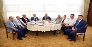 Rektör Solak Basın Bayramını Kutladı