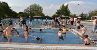 Kavaklıdere Mahallesine Yüzme Havuzu Tesisi