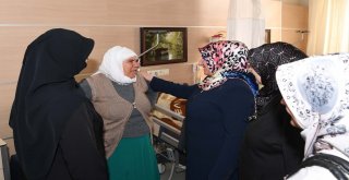 Muş Belediyesi Kadın Meclisi Gönüllere Dokunuyor