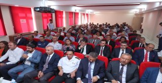 Vali Çakacak, Seyitgazi İlçe Muhtarlarıyla Bir Araya Geldi