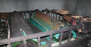 Yangında Zarar Gören Kasım Dede Türbesi Onarılacak