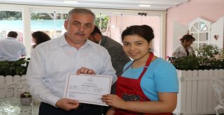 Eserli Öğrenciler Artık Sertifikalı Aşçı
