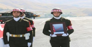 Şehit Anne Ve Bebeği İçin Tören Düzenlendi