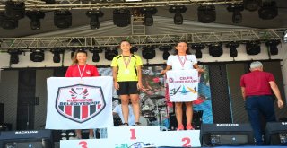 Birinci Olmalarını Kimse Engelleyemedi