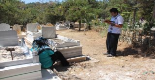 Elazığda Arefe Günü Mezarlıklar Doldu Taştı