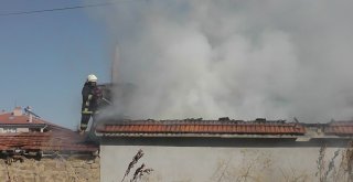 Tandırda Yakılan Eşyalar Evi Kül Ediyordu