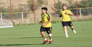 Evkur Yeni Malatyasporda Yeniler Takımı Sırtlıyor