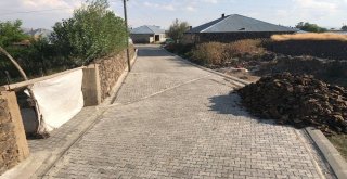 Yukarı Yanıktaş Mahallesinde  Kilitli Parke Taşı Çalışması