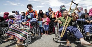 Endonezyada Deprem Ve Tsunamiden Ölenlerin Sayısı Bin 649 Yükseldi