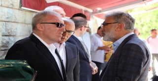 Meclis Başkanı Yıldırım Ve Abdullah Gül Cenaze Törenine Katıldı