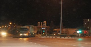 İdlib Sınırına Mühimmat İle Askere Araç Sevkiyatı