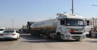 Suriyeye Tankerlerle Akaryakıt Gönderildi