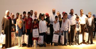 Kuran-I Kerimi Hatmeden Görme Engellerin Programında Duygusal Anlar