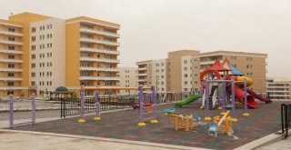 Yatay Ve Yerel Mimari İle İnşa Edilen Maşuk Konutları Teslim Ediliyor