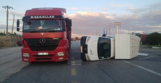 Kamyonet, Tıra Çarptı: 1 Ağır Yaralı