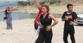 Gölde Boğulan Gencin Yakınları Yıkıldı