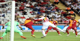 Spor Toto Süper Lig: Antalyaspor: 0 Galatasaray: 0 (İlk Yarı)