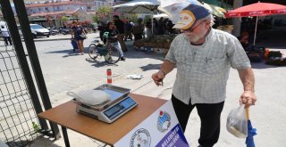 Alışverişte İçine Şüphe Düşen Vatandaş İçin Belediyeden Terazi Ölçüm Noktası