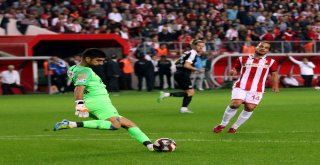 Tff 2. Lig: Yılport Samsunspor: 1 - Kastamonuspor 1966: 0 (İlk Yarı Sonucu)