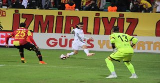 Spor Toto Süper Lig: Göztepe: 0 - Beşiktaş: 0 (İlk Yarı)