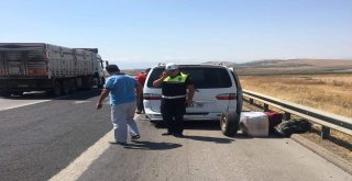 Yolda Kalan Sudanlı Aileye Polis Yardım Elini Uzattı