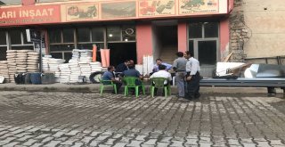 Kaymakam Özcan, Esnaf Ziyaretinde