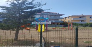 Karasuda Parklara Whatsapp İhbar Hattı Tabelası Asıldı