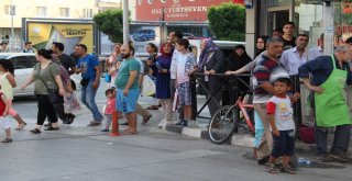 Denizi Olmayan Manisada Gelini Kayıkla Aldı