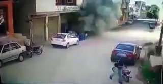 İdlibde Sivillerin Üzerine Bombalar Böyle Yağıyor